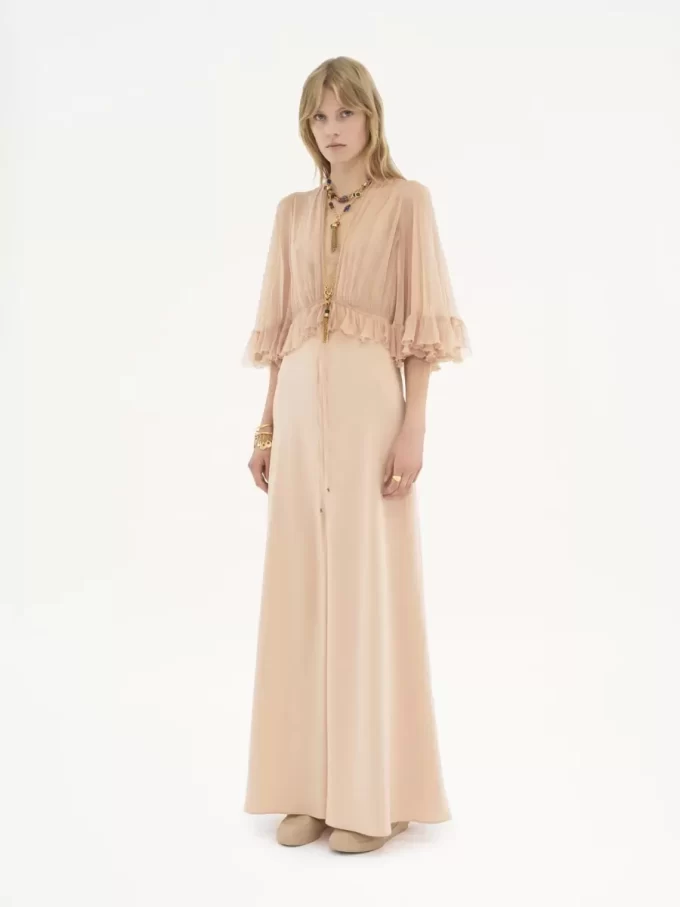 Abito lungo con scollo a V in crêpe satin Abito lungo con scollo a V in crêpe satin