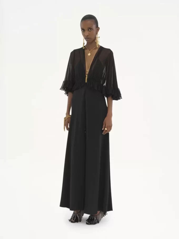 Abito lungo con scollo a V in crêpe satin Abito lungo con scollo a V in crêpe satin