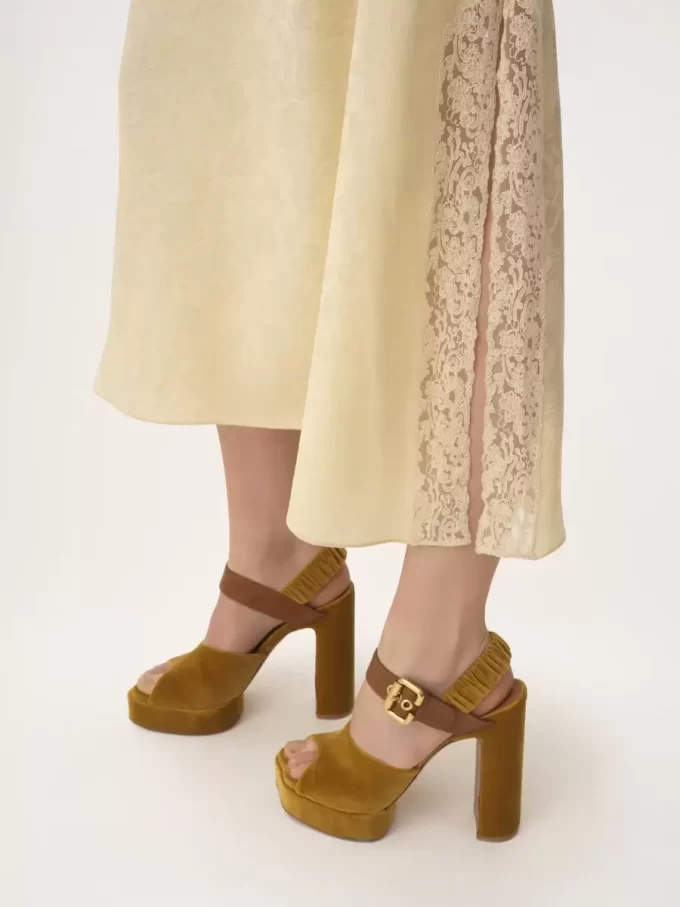 Abito midi con spalline sottili in jacquard di seta e pizzo Abito midi con spalline sottili in jacquard di seta e pizzo