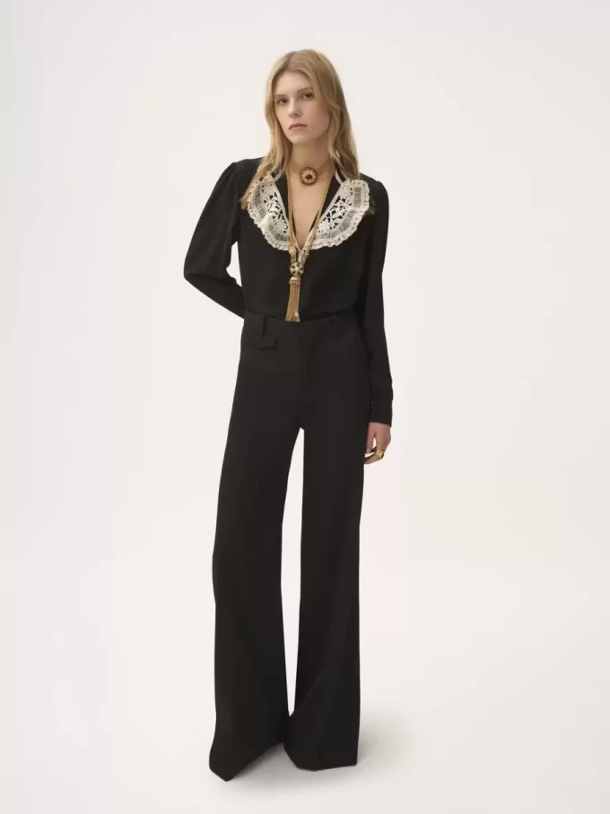 Blusa con volant in crêpe de chine e pizzo Blusa con volant in crêpe de chine e pizzo