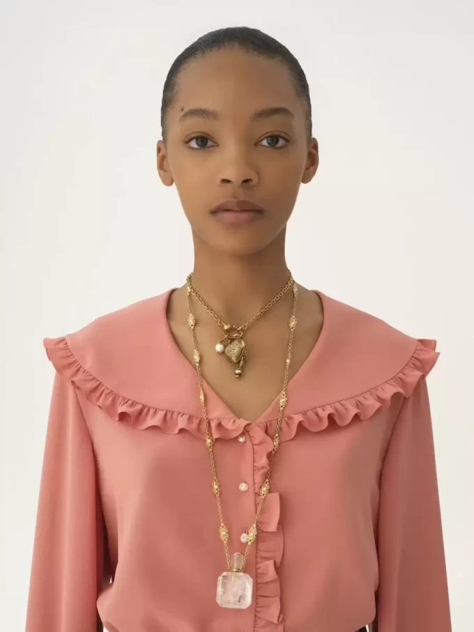 Blusa fluida con volant in crêpe de chine Blusa fluida con volant in crêpe de chine