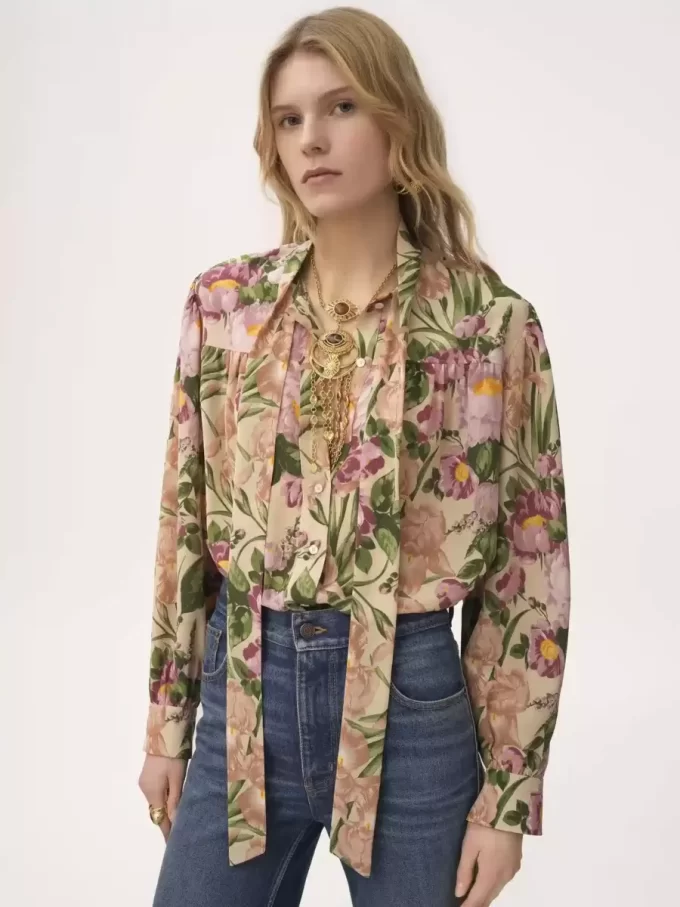 Blusa lavallière con maxi arricciatura in crêpe de chine Blusa lavallière con maxi arricciatura in crêpe de chine
