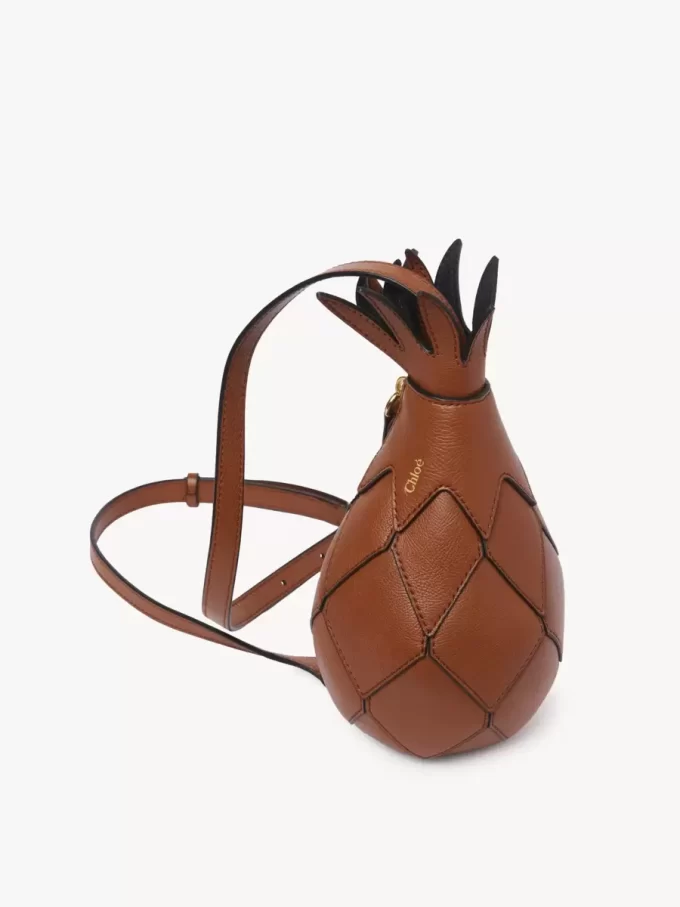 Borsa a tracolla ananas in pelle martellata Borsa a tracolla ananas in pelle martellata