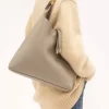 Borsa hobo Marcie in pelle martellata Borsa hobo Marcie in pelle martellata