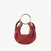 Borsa Hobo piccola con bracciale in pelle martellata Borsa Hobo piccola con bracciale in pelle martellata