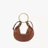 Borsa Hobo piccola con bracciale in pelle martellata Borsa Hobo piccola con bracciale in pelle martellata