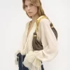 Borsa hobo piccola con bracciale in pelle martellata Borsa hobo piccola con bracciale in pelle martellata