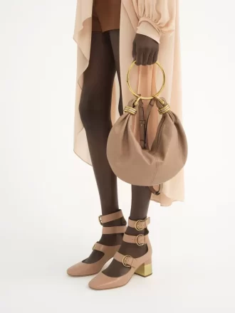 Borsa Hobo piccola con bracciale in pelle martellata