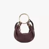 Borsa Hobo piccola con bracciale in pelle martellata Borsa Hobo piccola con bracciale in pelle martellata