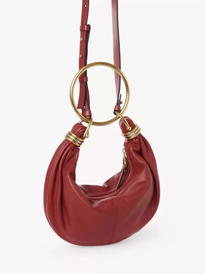Borsa Hobo piccola con bracciale in pelle martellata Borsa Hobo piccola con bracciale in pelle martellata