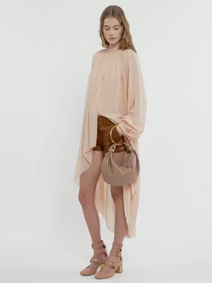 Borsa Hobo piccola con bracciale in pelle martellata Borsa Hobo piccola con bracciale in pelle martellata