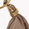 Borsa Hobo piccola con bracciale in pelle martellata Borsa Hobo piccola con bracciale in pelle martellata