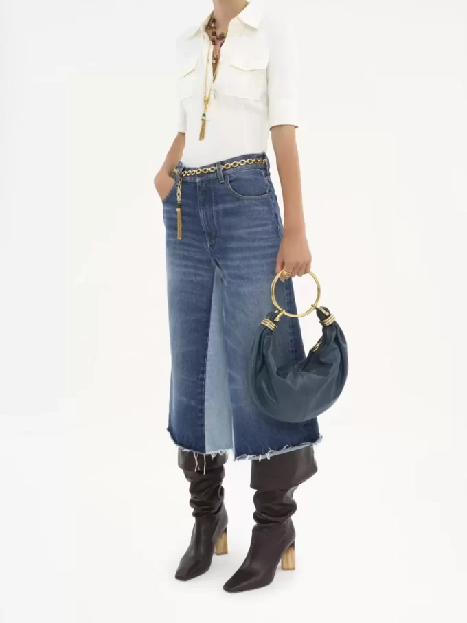 Borsa Hobo piccola con bracciale in pelle martellata Borsa Hobo piccola con bracciale in pelle martellata