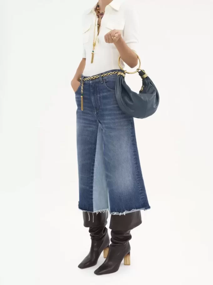 Borsa Hobo piccola con bracciale in pelle martellata Borsa Hobo piccola con bracciale in pelle martellata