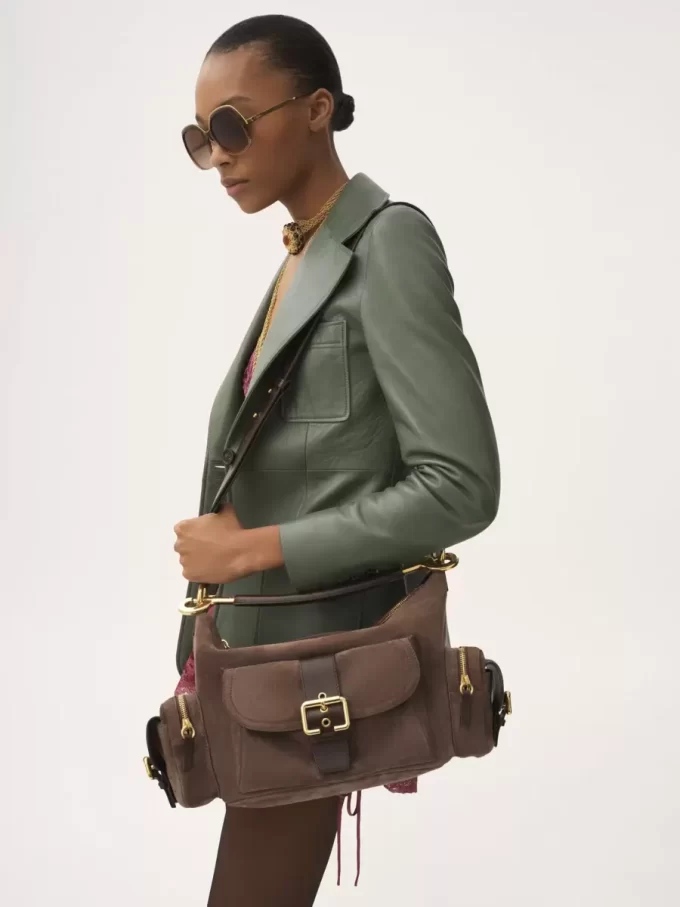Borsa per macchina fotografica in pelle scamosciata Borsa per macchina fotografica in pelle scamosciata