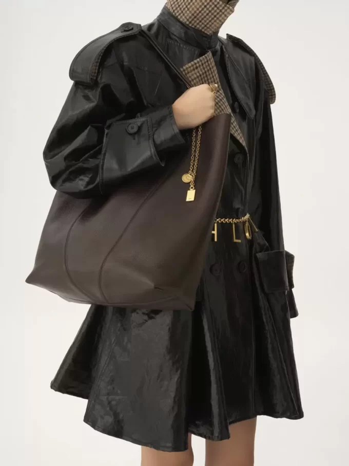 Borsa tote Chloé Spin grande in pelle martellata Borsa tote Chloé Spin grande in pelle martellata