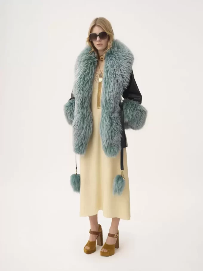 Cappotto corto in pelle Cappotto corto in pelle
