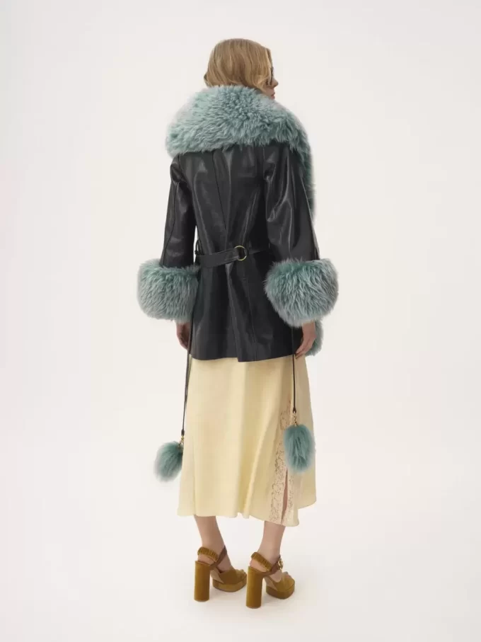 Cappotto corto in pelle Cappotto corto in pelle