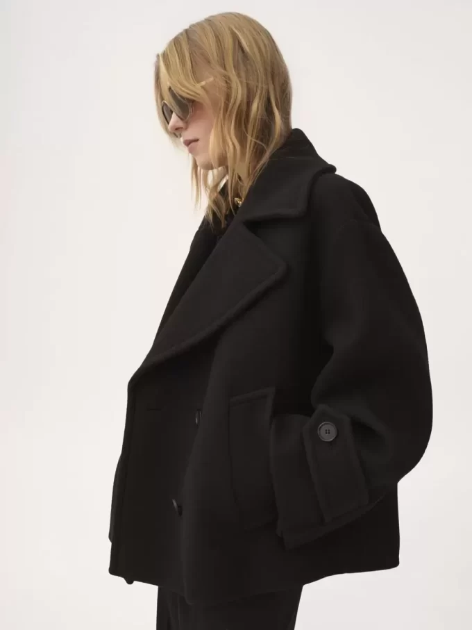 Cappotto corto oversize in lana Cappotto corto oversize in lana