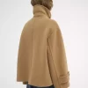 Cappotto corto oversize in lana Cappotto corto oversize in lana