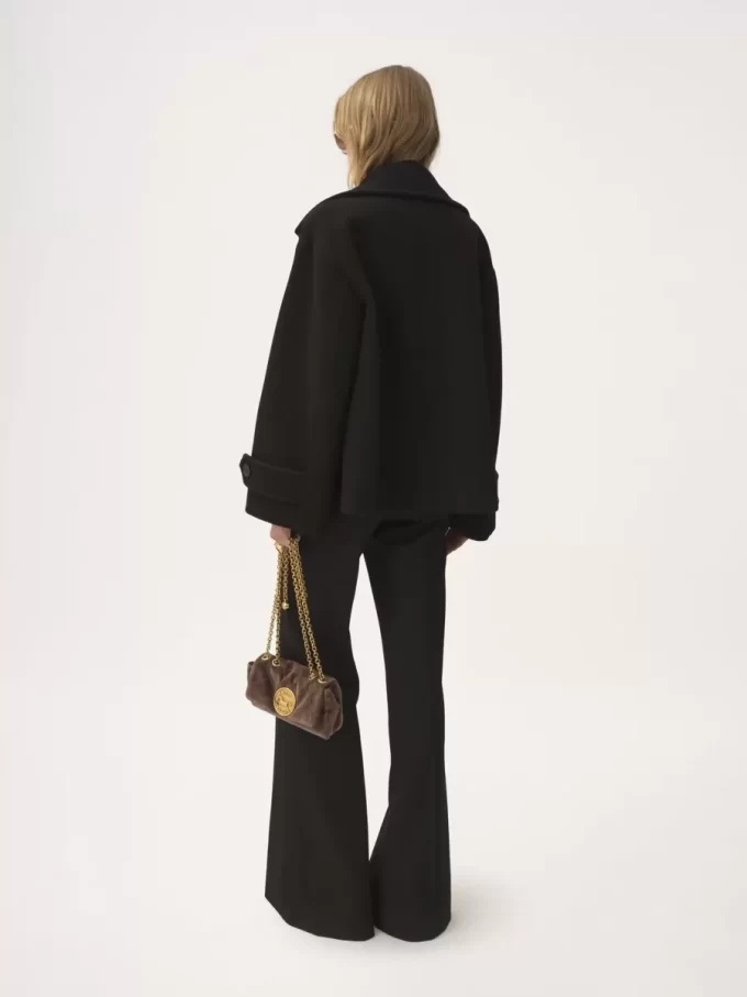 Cappotto corto oversize in lana Cappotto corto oversize in lana