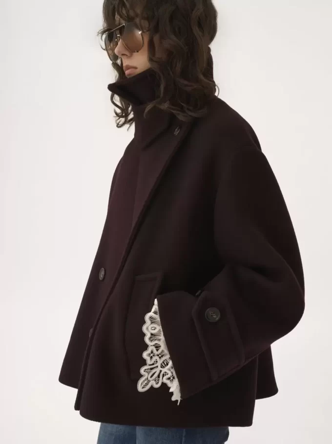 Cappotto corto oversize in lana Cappotto corto oversize in lana