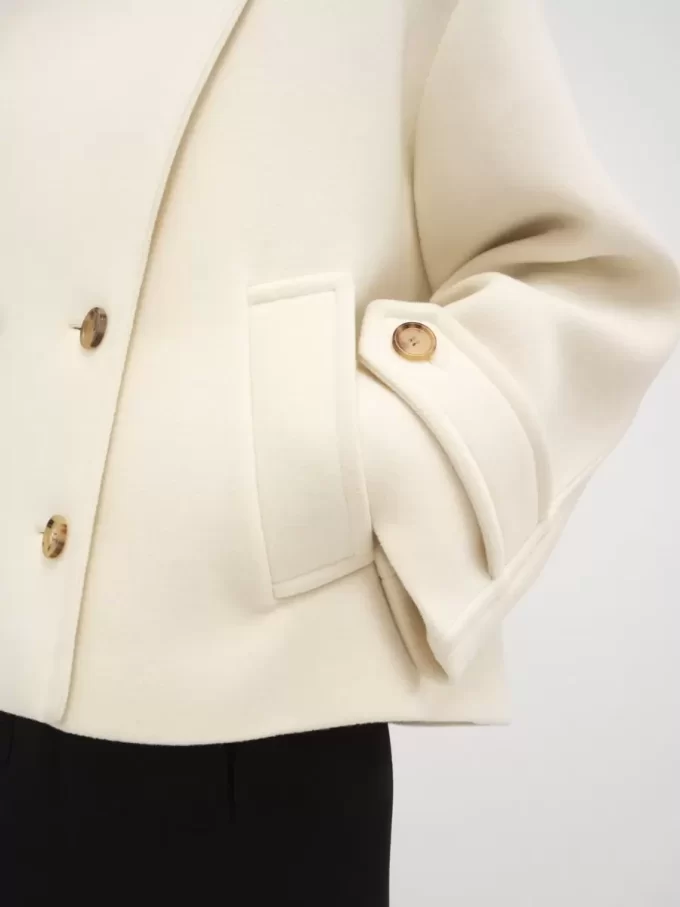 Cappotto corto oversize in lana Cappotto corto oversize in lana