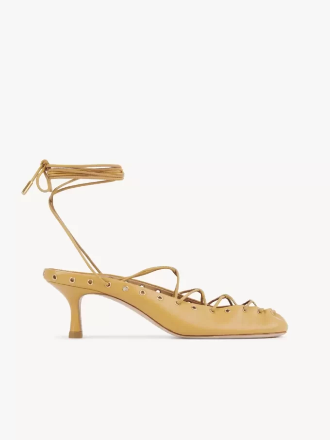 Chloé Ghillies décolleté Chloé Ghillies décolleté