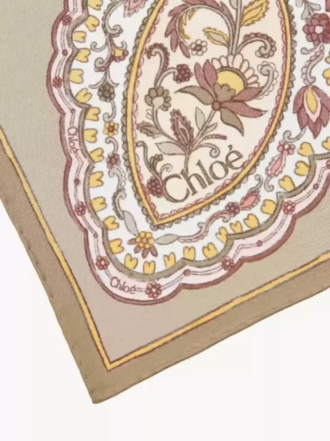 Foulard quadrato Chloé Paisley in twill di seta Foulard quadrato Chloé Paisley in twill di seta