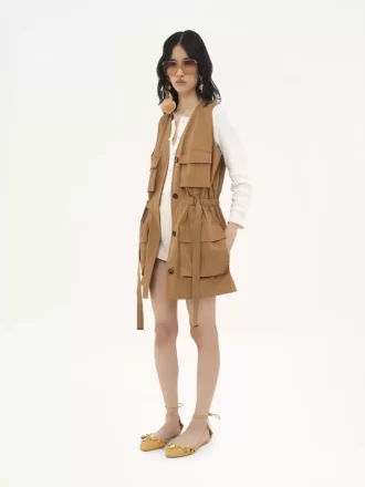 Gilet utilitario in gabardine di cotone leggero Gilet utilitario in gabardine di cotone leggero