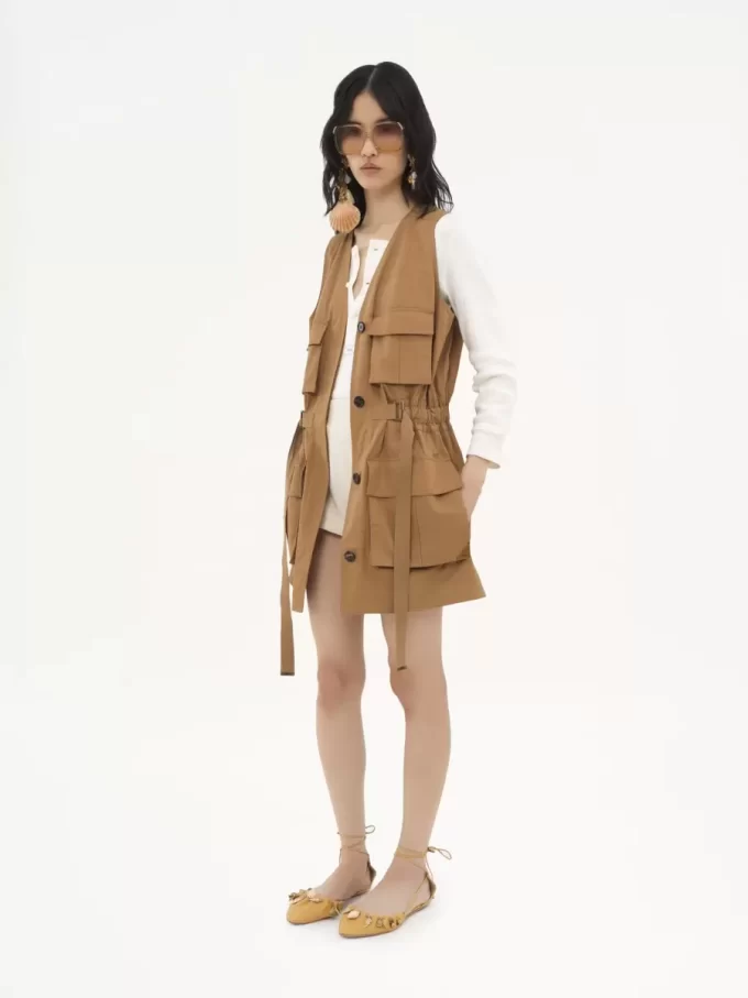 Gilet utilitario in gabardine di cotone leggero Gilet utilitario in gabardine di cotone leggero