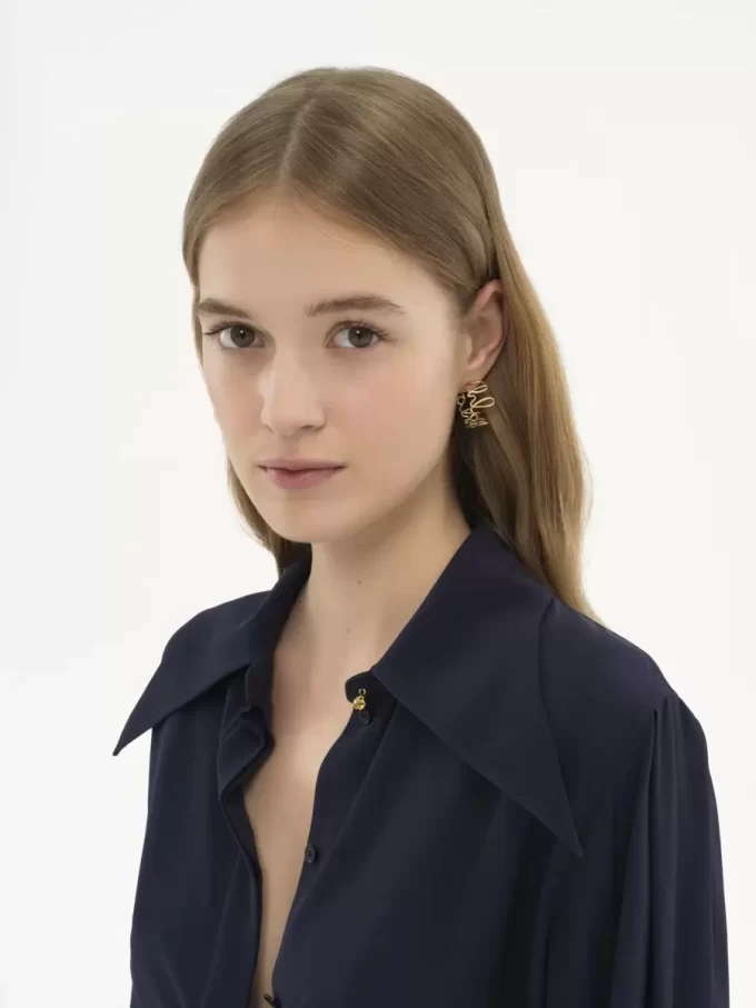 Gli orecchini a cerchio iconici di Chloé Gli orecchini a cerchio iconici di Chloé