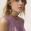 Gli orecchini Chloé Antique Pearls Gli orecchini Chloé Antique Pearls