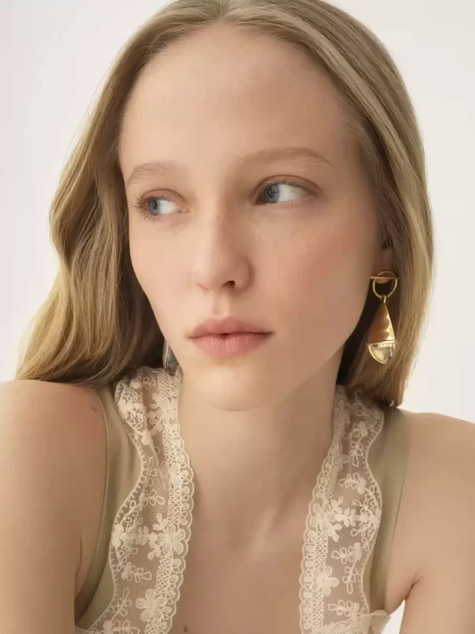 Gli orecchini Chloé Prism Gli orecchini Chloé Prism