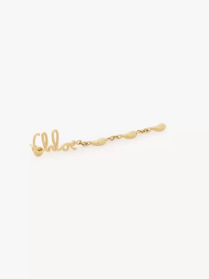 Gli orecchini pendenti iconici di Chloé