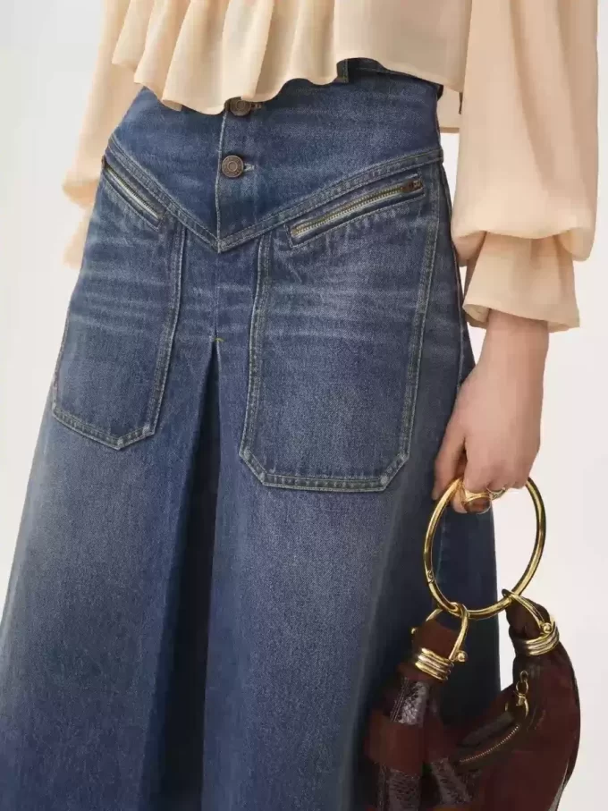 Gonna al ginocchio in denim Gonna al ginocchio in denim