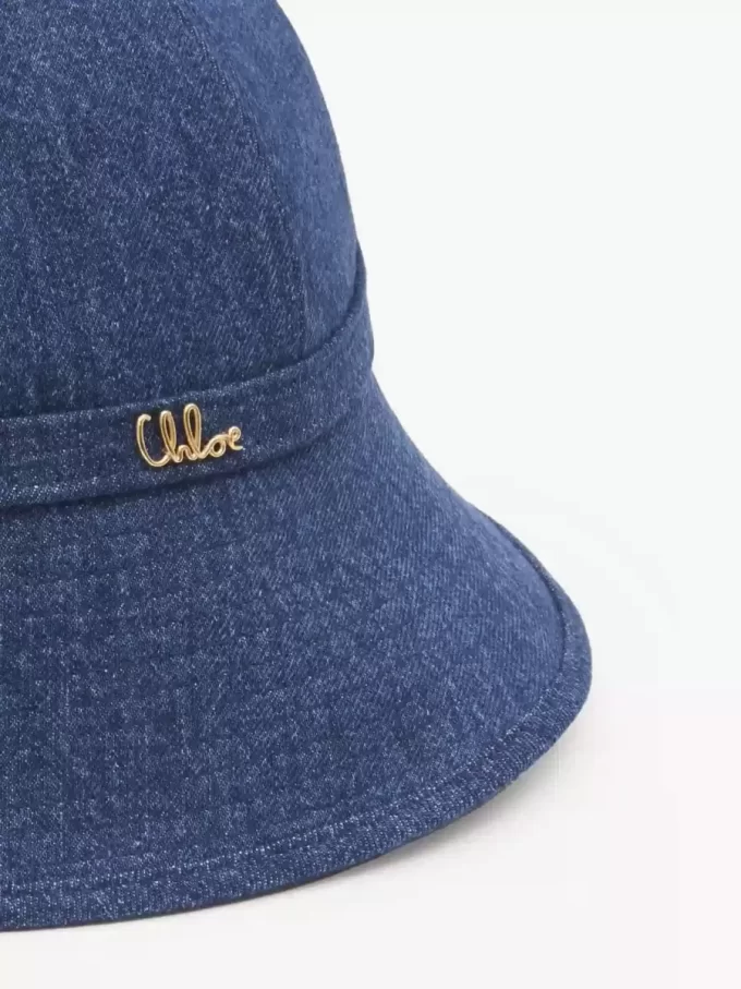 Il cappello da pescatore iconico di Chloé in denim Il cappello da pescatore iconico di Chloé in denim
