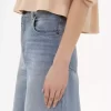 Jeans a gamba larga a vita alta in denim Jeans a gamba larga a vita alta in denim