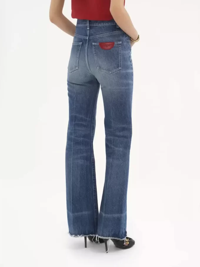 Jeans bootcut a vita alta in denim Jeans bootcut a vita alta in denim