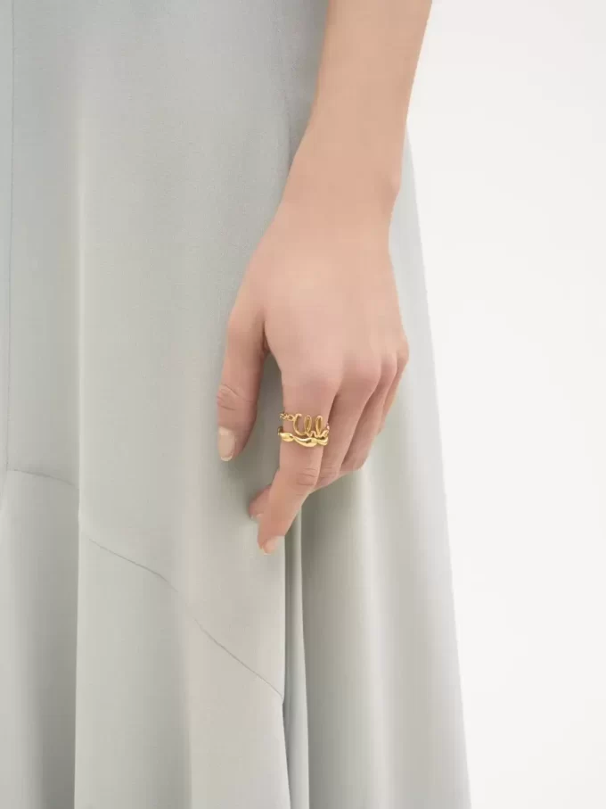 L’anello iconico di Chloé L’anello iconico di Chloé