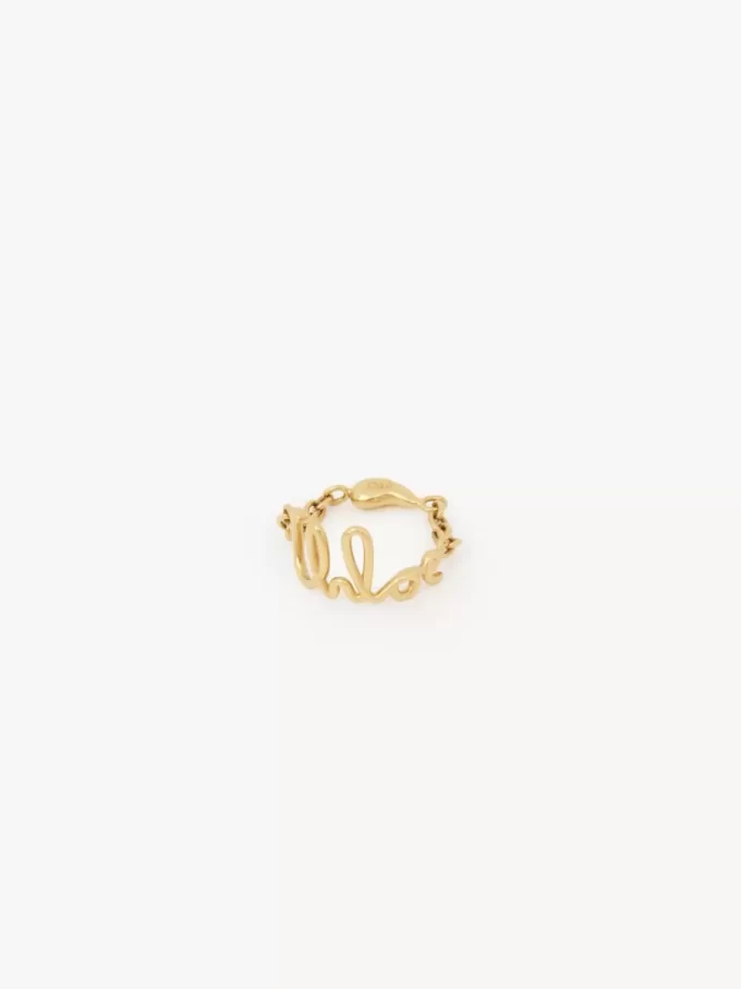 L’anello iconico di Chloé L’anello iconico di Chloé
