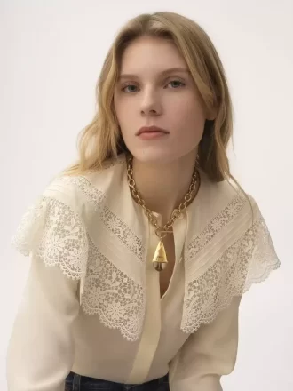 La collana Chloé Prism