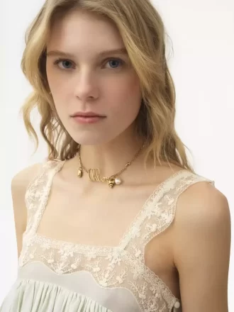 La collana Chloé Shells