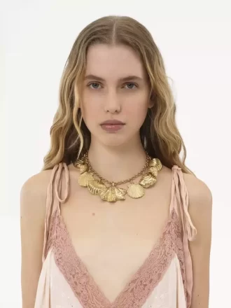 La collana Chloé Shells