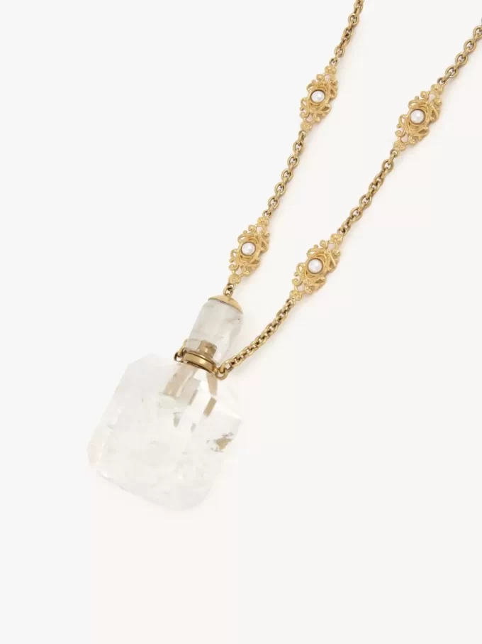 La collana con ciondolo Chloé Elixir