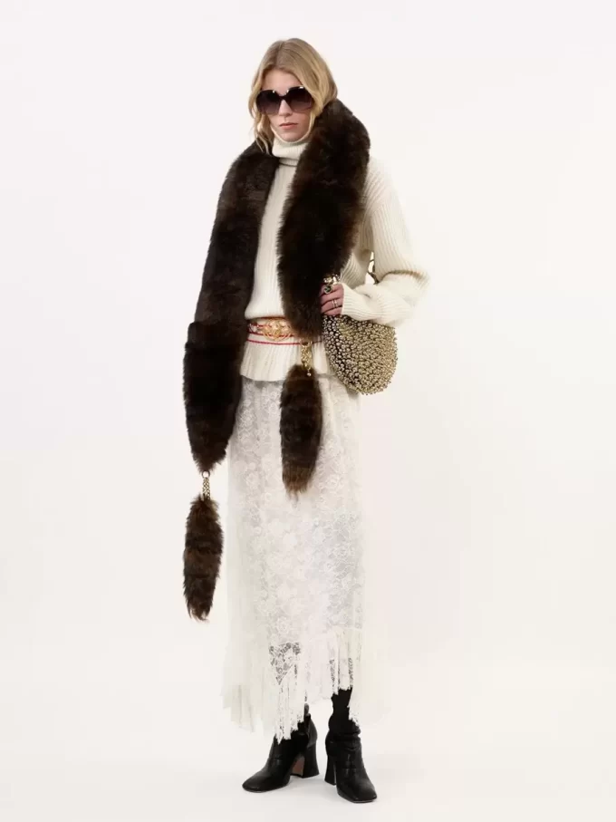 Maglione a collo alto con logo oversize in maglia di lana e mohair