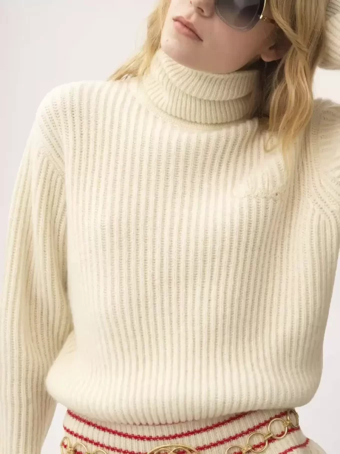 Maglione a collo alto con logo oversize in maglia di lana e mohair