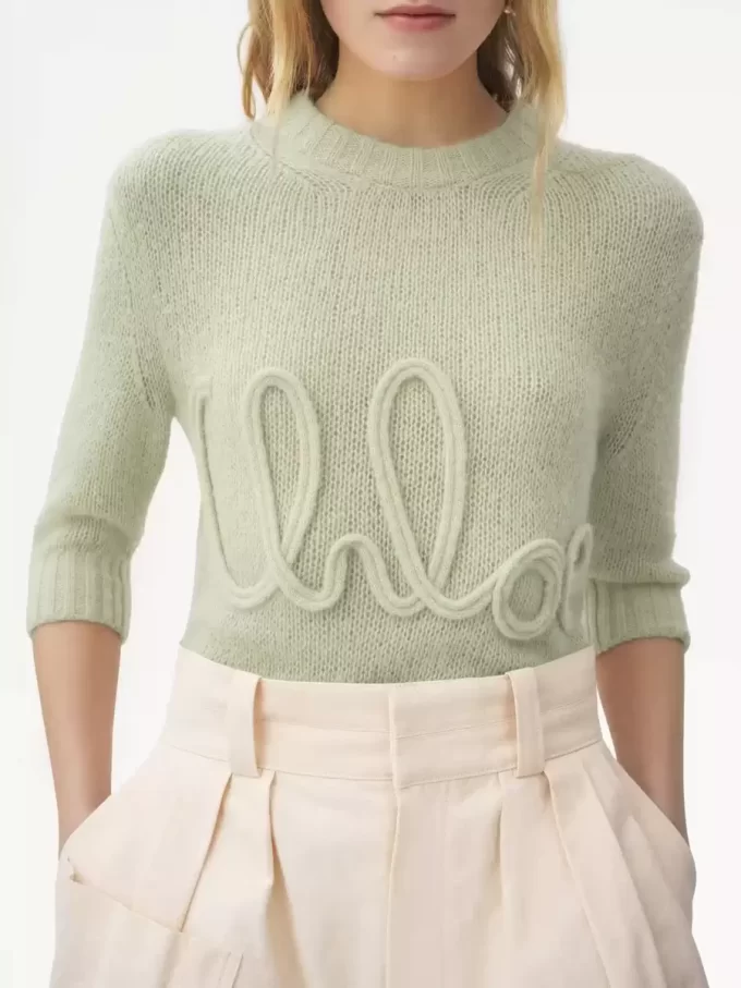 Maglione con logo sulle maniche fino al gomito in maglia di lana di alpaca e seta Maglione con logo sulle maniche fino al gomito in maglia di lana di alpaca e seta