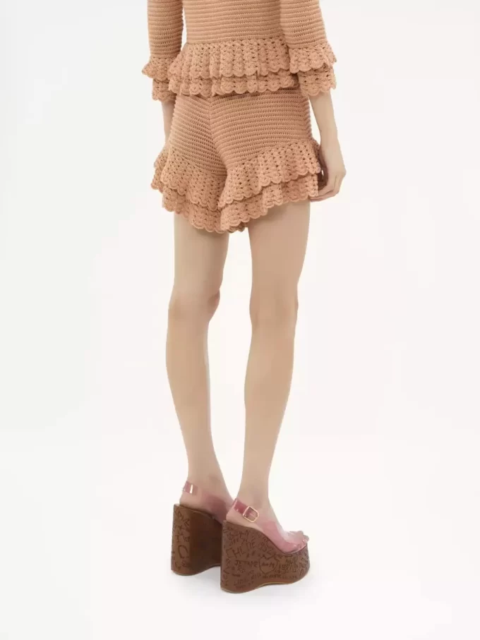 Mini shorts arricciati in maglia all’uncinetto Mini shorts arricciati in maglia all’uncinetto