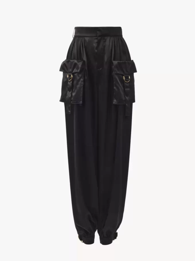 Pantaloni cargo fluidi in raso di seta Pantaloni cargo fluidi in raso di seta